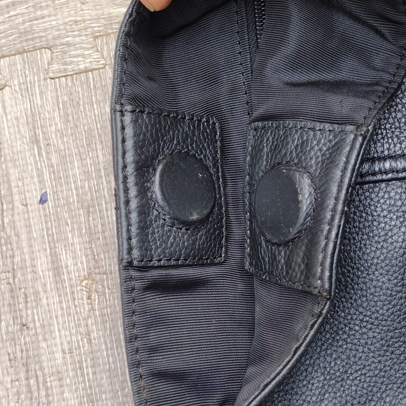 (T2)Kooba Leather Shoulder Bag - Picture 9 of 10